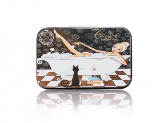 Blikje met 125 g biologische AOP olijfolie zeep geïnspireerd op Cleopatra, zacht romig zeepje voor verzorgde huid