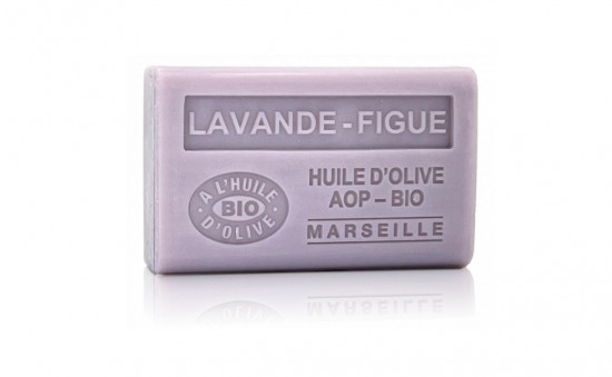 Ambachtelijke Franse zeep van 125g met lavendel-vijg geur, rechthoekig blok op lichte achtergrond, gemaakt met natuurlijke ingrediënten