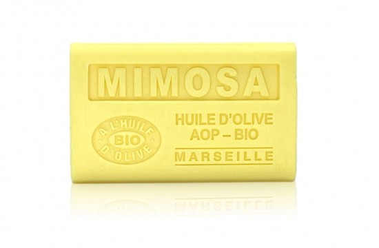 Zeep met een bloemige Mimosa geur