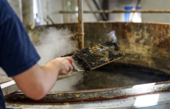 Maakwijze van zeep uit Marseille in de ketels