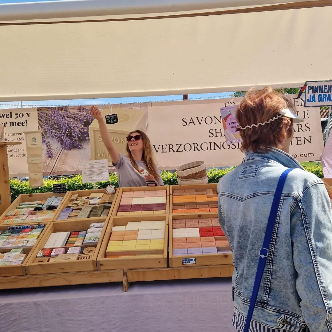 Franse zeep op de markt